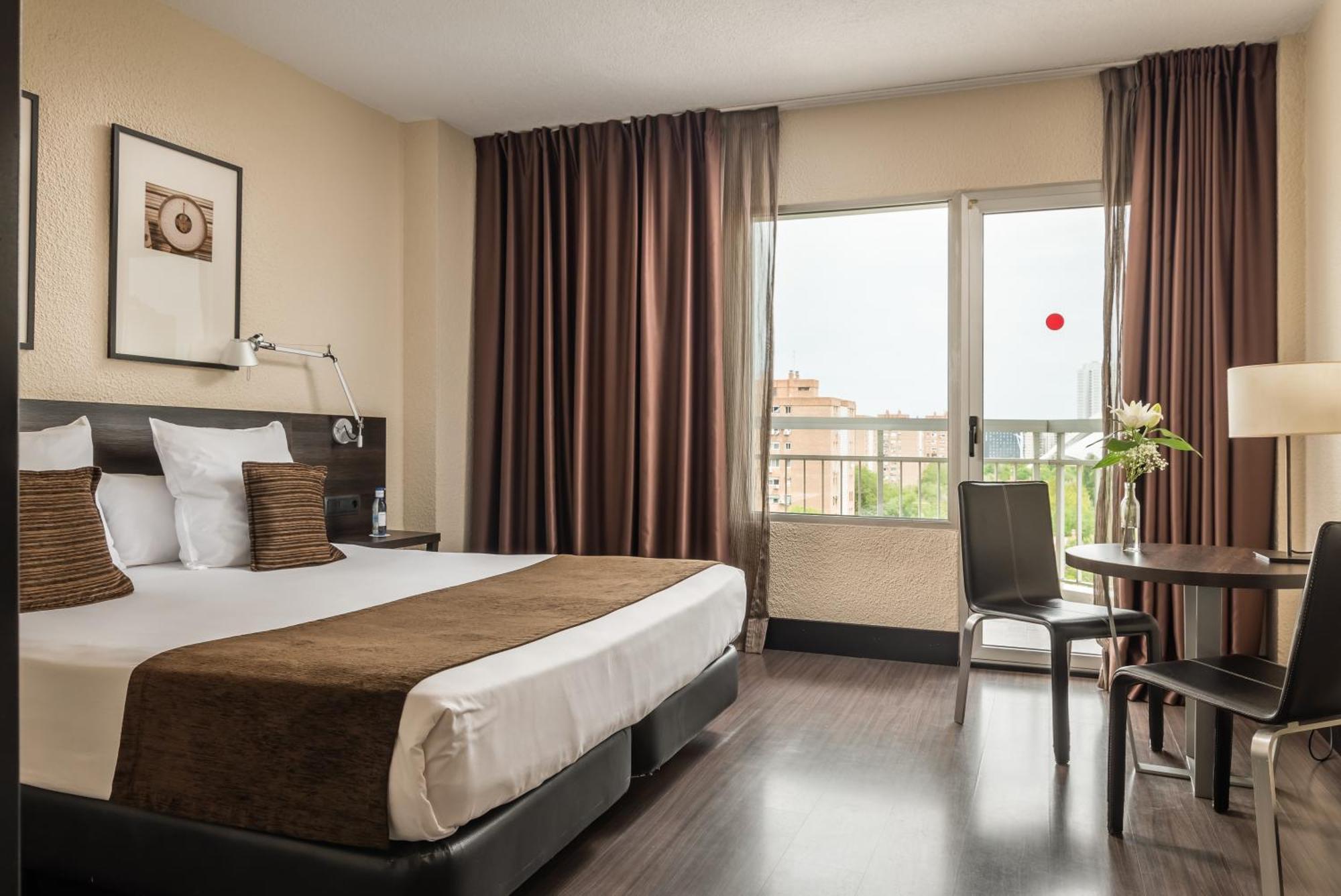 Hotel Medium Valensiya Dış mekan fotoğraf